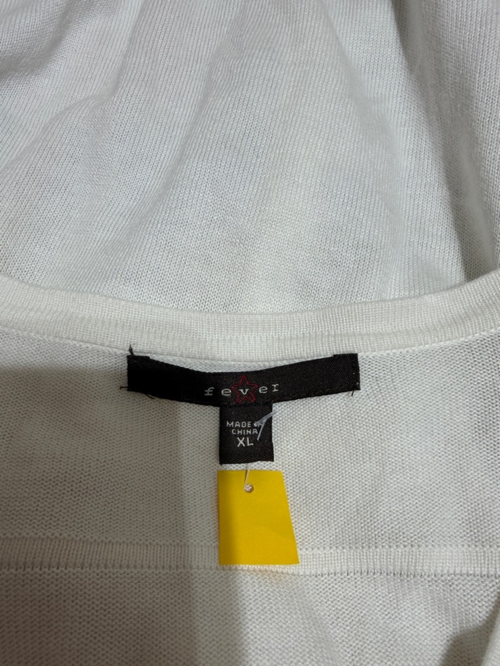Fever Shell Button Sweater Size XL - Picture 4 of 5